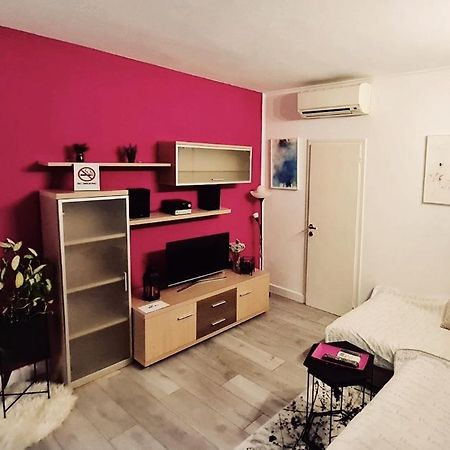 Apartment Brdo Pula Bagian luar foto
