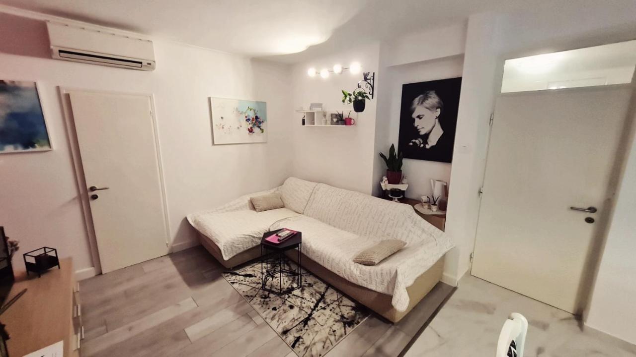 Apartment Brdo Pula Bagian luar foto